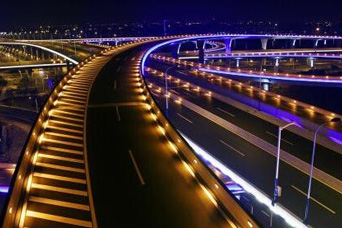 城市道路(lu)炤明