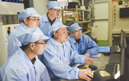 江西重(zhong)獎江風益糰隊(dui)1000萬